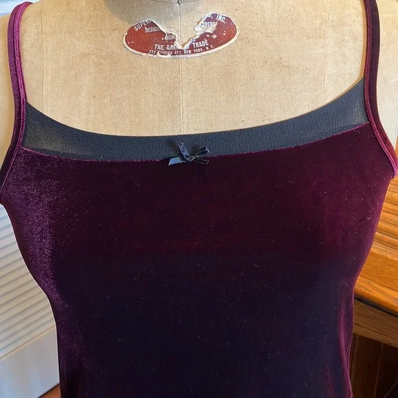 Velvet burgundy mini dress. - Picture 2 of 9